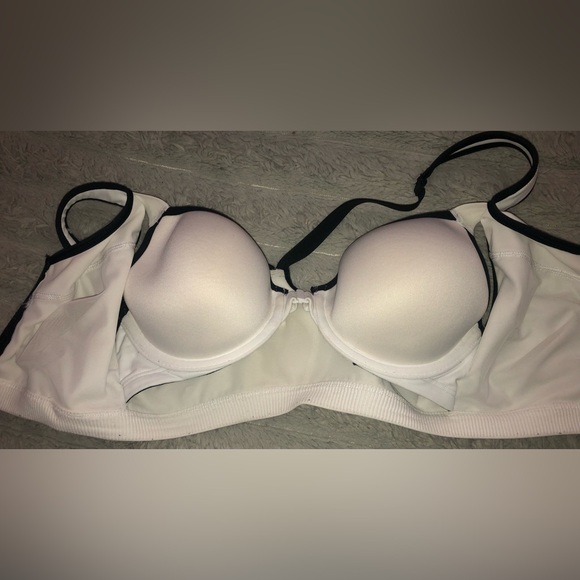 Victoria's Secret Black and White Sports Bra - Picture 2 of 4